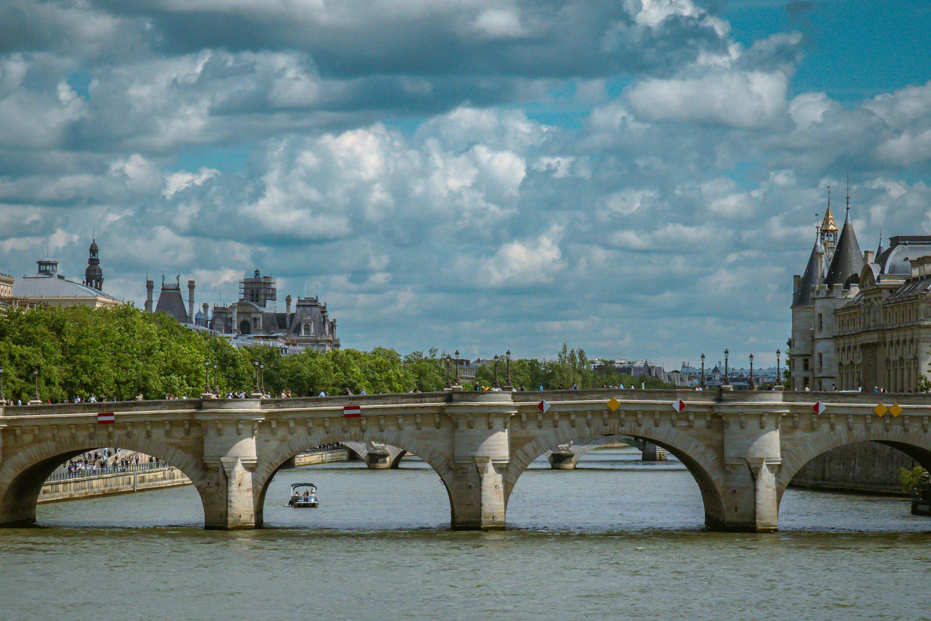 Entrez dans la Caverne du Pont-Neuf